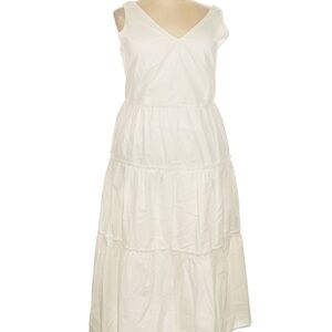 Elegant White Sleeveless Dress